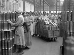 Guerre mondiale pas cher retrouvez. Les Femmes Dans La Premiere Guerre Mondiale