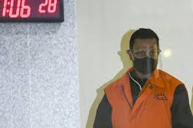 Eks menteri sosial (mensos) juliari batubara menjalani sidang perdana kasus korupsi bantuan sosial (bansos). Kasus Suap Juliari Batubara Kpk Geledah 2 Lokasi