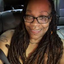 I was just cleaning my chicken and I didn't have any more vinegar so I went  ahead and poured a bottle of corona