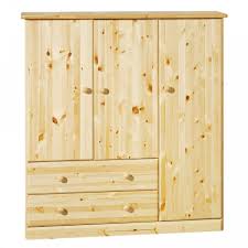 Klassicher Wascheschrank Mit Drei Turen Viel Stauraum Auf Wenig Stellflache Gut Zu Kombinieren Mit Unseren Ki Bettenlager Wascheschrank Danisches Bettenlager