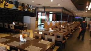 Lihat ide lainnya tentang kursi, meja, furniture. Meja Dan Kursi Tamu Picture Of Cafe Princeton Bangkok Tripadvisor