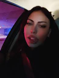 Some recent selfies featuring me getting pulled over for the millionth time  🚨💪🏻🏋🏻‍♀️🥋