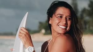 Malia Manuel deslumbra bajo la mirada de Morgan Maassen
