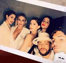 El baile de natalia barulich, la novia del futbolista neymar (psg), al ritmo del soy una locura de ozuna ha conquistado las redes sociales. Apos Festa De Aniversario Adiantada Crescem Rumores De Affair Entre Neymar Jr E Ex De Maluma Estrelando