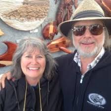 Realistic Bluebird Sculpture with Det...