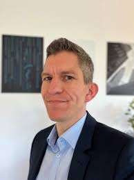 Thomas Wessling's Instagram, Twitter & Facebook