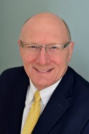 Douglas Cummings's Instagram, Twitter & Facebook