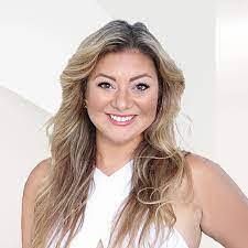 Carolyn Stice's Instagram, Twitter & Facebook