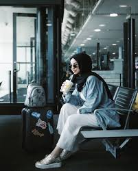 Cewek hijab berkacamata tete besar minta dikeluarin di memek. 17 Gaya Foto Kekinian Untuk Wanita Berhijab Cocok Untuk Instagram