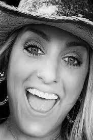 Taylor Dee (†33): Countrystar stirbt nach Autounfall