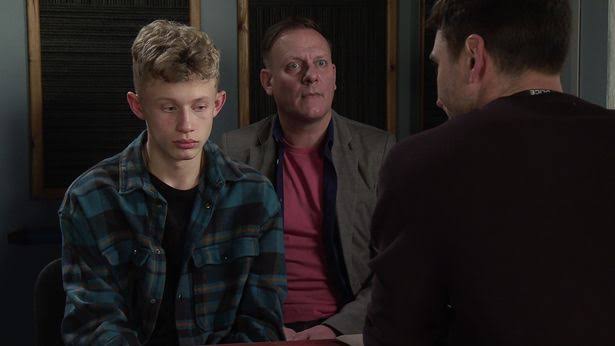 Coronation Street fans can't get over 'mistake' as another exit 'confirmed'  - Manchester Evening News