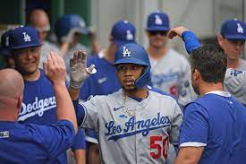 Get a summary of the los angeles dodgers vs. V N Ve J9haxcm