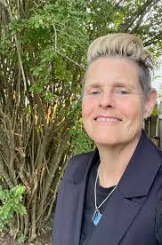 is valencia safe and welcoming for older women?