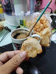 Namun ternyata, ada beberapa camilan untuk diet dengan rasa yang enak dan kandungan yang bergizi, loh! Diet Enak Bahagia Dan Menyenangkan Cemilan Debm Kulitnsapi Rasa Pedas Enak Dimakan Sama Kopi Wa 08112442332 Facebook
