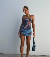 I get lots of messages on instagram about the fit and sizing of both with jean and realisation par. With Jean Frankie Dress 8 12 Borrowed Style