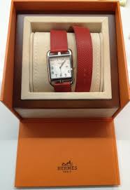 The design, which is the first apple watch band from hermès offering graphics instead of a solid color, is printed on calfskin. Apple Watch Hermes Packaging Macrumors Forums