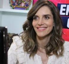 She is currently the host of the tvn program muy buenos días. No Me Parece Que Utilicen El Nombre De Instituciones Para Lucrar Critica Daniel Huevo Fuenzalida Sobre Portal Que Vende Saludos De Rostros Televisivos Con Parte De Las Ganancias A Beneficencia Glamorama