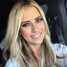 Ant anstead is speaking up about his recent weight loss after fans took notice of his physique in a new instagram post. Zwei Jahre Ehe Trennung Bei Tv Maklerin Christina Anstead Promiflash De