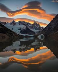 Magical sunrise 🌅 📸 Daniel Asam (IG: daniel_asam) . . #sunrise #mountains  #clouds #nature #summit #hiking