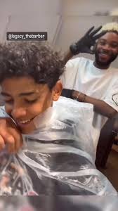 @Cris-jnr getting his hair cut with legacy the barber 😍 Give creds if u  use the vid #cristianojr #legacythebarber #crisjr🐐🇵🇹 #crisjr🐐🐐  #cristianojr #cr7 #edit #TikTok #zyxcba #feed #trending #barber ...