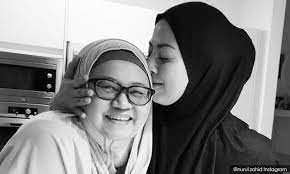 Banyak yg sayang sama nurul,banyak yg doa in nur,nasehatin nurul. Malaysiakini Madu Anak Zahid Hamidi Meninggal Dunia