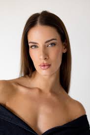 Alba Orta, una joven isleña de tan solo 24 años, ha llevado el nombre de  Isla Cristina mucho más allá del mar que nos rodea… ¡hasta Estambul! 🇹🇷  Una agencia internacional de