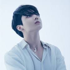 I membri dei BTS si arruoleranno nell'esercito mettendo in pausa la band  fino al 2025