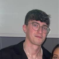 100+ perfiles de «Blayne»