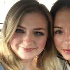 Stephanie Casey (@StephCasey123)