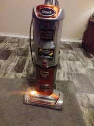 Shark Rocket Professional Vaccum Does Need A Belt Light Weight Easy To Use Bagless Shark Vacuum Shark Vaccum