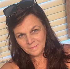 Who is taking coats and blankets to help the homeless in Pensacola, FL with  the cold weather coming?