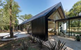 Hoje em dia as fachadas de casas que estão mais na moda são as modernas, e claro todos procuram por frentes bonitas, que chamam a atenção de longe, cada pessoa possui um gosto, mais entre as diversas fotos de fachadas de casas modernas e bonitas que vamos disponibilizar a vocês, estão. Fachadas De Casas Modernas 333 Imagenes Artfacade