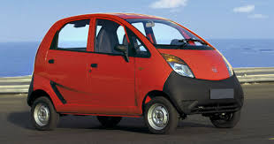 Et si cette année vous vous offriez un beau et long voyage ? Tata Nano Voici La Voiture La Moins Chere Du Monde