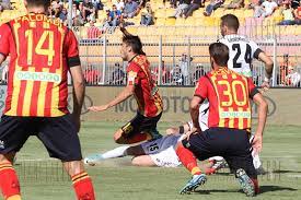 Il lecce ha continuato regolarmente il proprio cammino di avvicinamento all'impegno di sabato contro il cittadella. Lecce Cittadella 1 1 Pari Che Accontenta Tutti Periodicodaily Sport