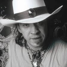 Here's the original Lenny, which was purchased by Guitar Center at a  Crossroads auction for an astronomical amount.🎸