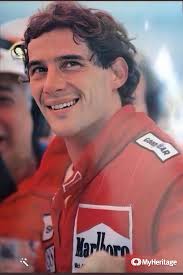 Um ídolo não se faz apenas de talento, mas também de caráter e carisma,  coisas que você tinha de sobra! #SennaSempre 🇧🇷