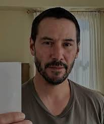 Te digo que te tengo siempre presente Amor esa flor es como tu perfume que  lo huele cerca de ti