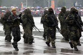 Sewaktu melaksanakan rondaan atau opearsi, setiap anggota bertanggungjawab untuk memastikan bahawa kelengkapan dan perlatan yang dibawa adalah mencukupi dan bersesuaian dengan operasi. Tambah Anggota Utk Komando Vat 69 Diteliti Mynewshub