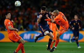 Goles de la seleccion española en el mundial de sudafrica de 2010. Var Central Andres On Twitter Tbt Minuto 27 Final Del Mundial Sudafrica 2010 Espana Vs Holanda Nigel De Jong Y Una Patada Voladora Directo Al Pecho De Xabi Alonso Que