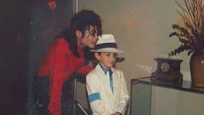 Know about his childhood, family life, achievements, death, etc. News Aktuelles Pro7 Strahlt Michael Jackson Doku Leaving Neverland Aus