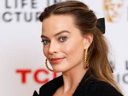 Margot Robbie shares one 'shot' Martin Scorsese told her makes a good movie  'great'