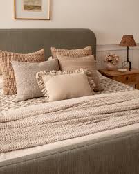 Image result for Beige Ceylog 1987 UMM