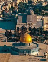 انت نور العيون ترابك ما يهون ما رح ننساكي لو مهما صار اسرك ما يطول بكرا حيزول نفرح بهواكي قدسنا palestine art palestine history islamic architecture