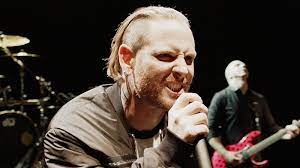 Home events news music videos bio merch mailing list outside the 9 knotfest slipknot whiskey. Corey Taylor Mit Slipknot Und Stone Sour Vereine Ich Das Beste Aus Beiden Welten