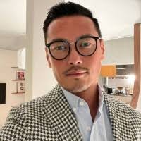 2100+ perfiles de «Lin»