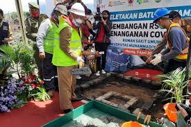 Check spelling or type a new query. Umm Bangun Rumah Sakit Khusus Pasien Covid 19 Bupati Malang Banyak Pasien Covid 19 Bisa Terselamatkan Halaman All Kompas Com