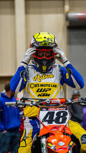 Didn’t think I’d get away from half waffle grips, but here I am- an  influenced man. @odi_moto