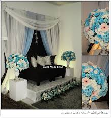 Kami menyediakan beberapa pakej yang sangat menarik dan harga boleh dirunding. Pelamin Biru Putih Cantik Manis Bridal Bouquet