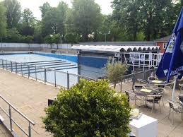 Parkbad Sud In Castrop Rauxel Ausgezeichnetes Essen Zu Gastroguide