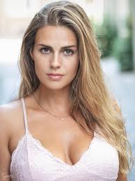 Infatuation 🌹📸🔥 Need a photographer? You can contact me: Facebook:  Ni.Ni_Collection's Instagram: @Ni.Ni.Collections Website:  https://ninicollections.mypixieset.com